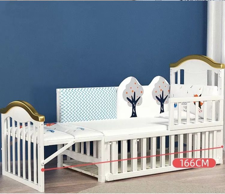 Natural Wood Comfortable Crib Multifunction Convenient Bedside Baby Crib Bed Baby Bassinet Bunk Beds for Newborn